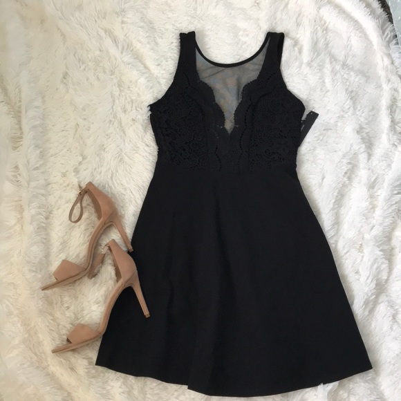 Lulus Dresses & Skirts - Lulu’s Fit and Flare Black Dress